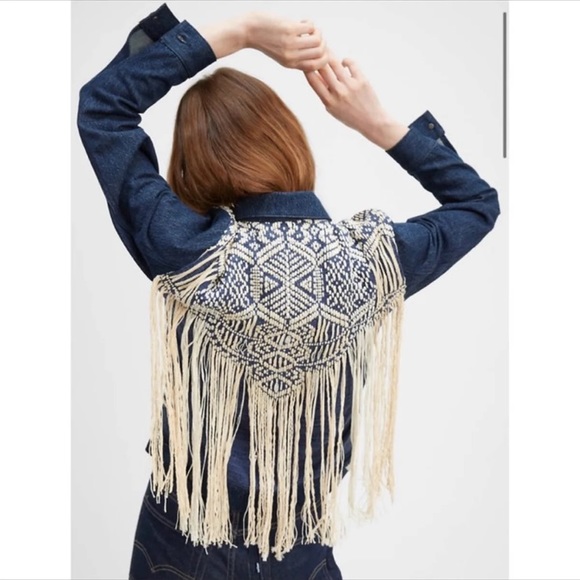 Anthropologie LEVI'S French Fringe Trucker Jacket - Picture 2 of 8